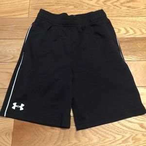 Under Armour size 6